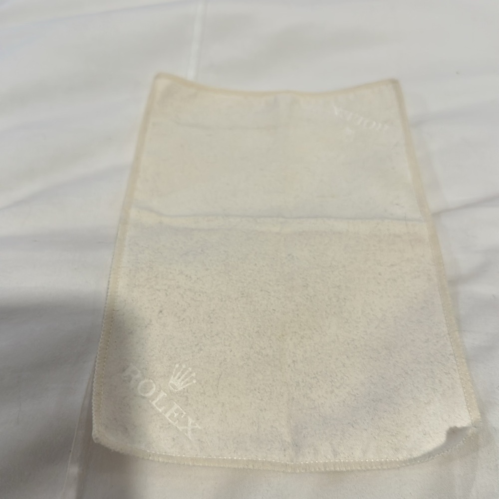 ROLEX FACTORY SERVICE CARE BOOK AND ROLEX CLEANING CLOTH - Picture 6 of 8